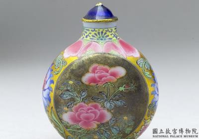 图片[2]-Glass-body painted enamel snuff bottle with a floral design, Qing dynasty, Qianlong reign (1736-1795)-China Archive